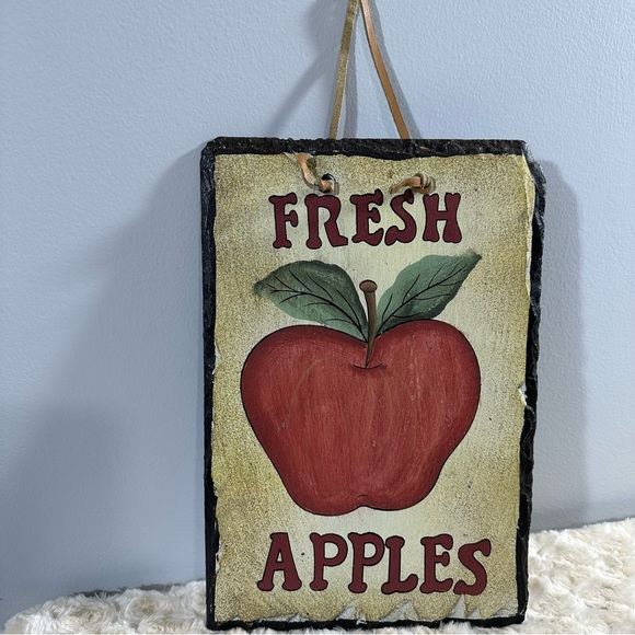 🍎Fresh Apple Hand Painted Hanging Sign made of Natural Slate - Picture 9 of 9
